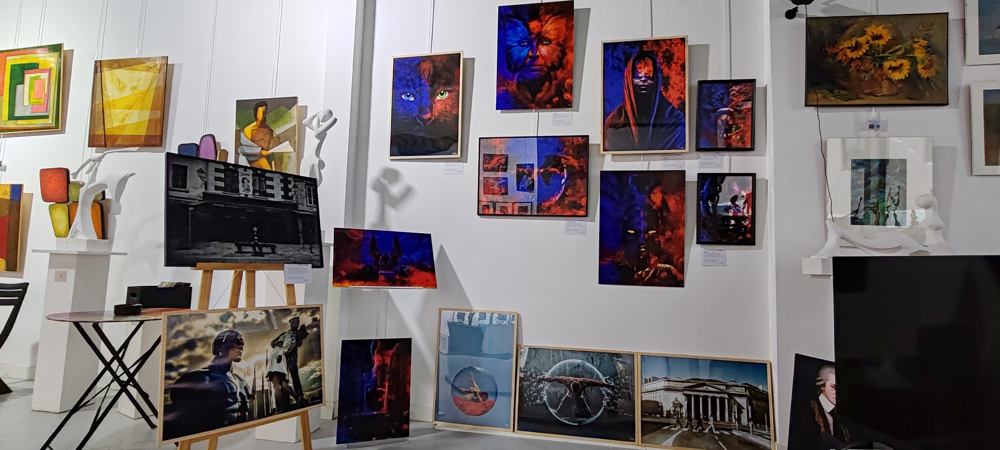 Photos de l'exposition — Entité — L'essence métamorphique de l'existence