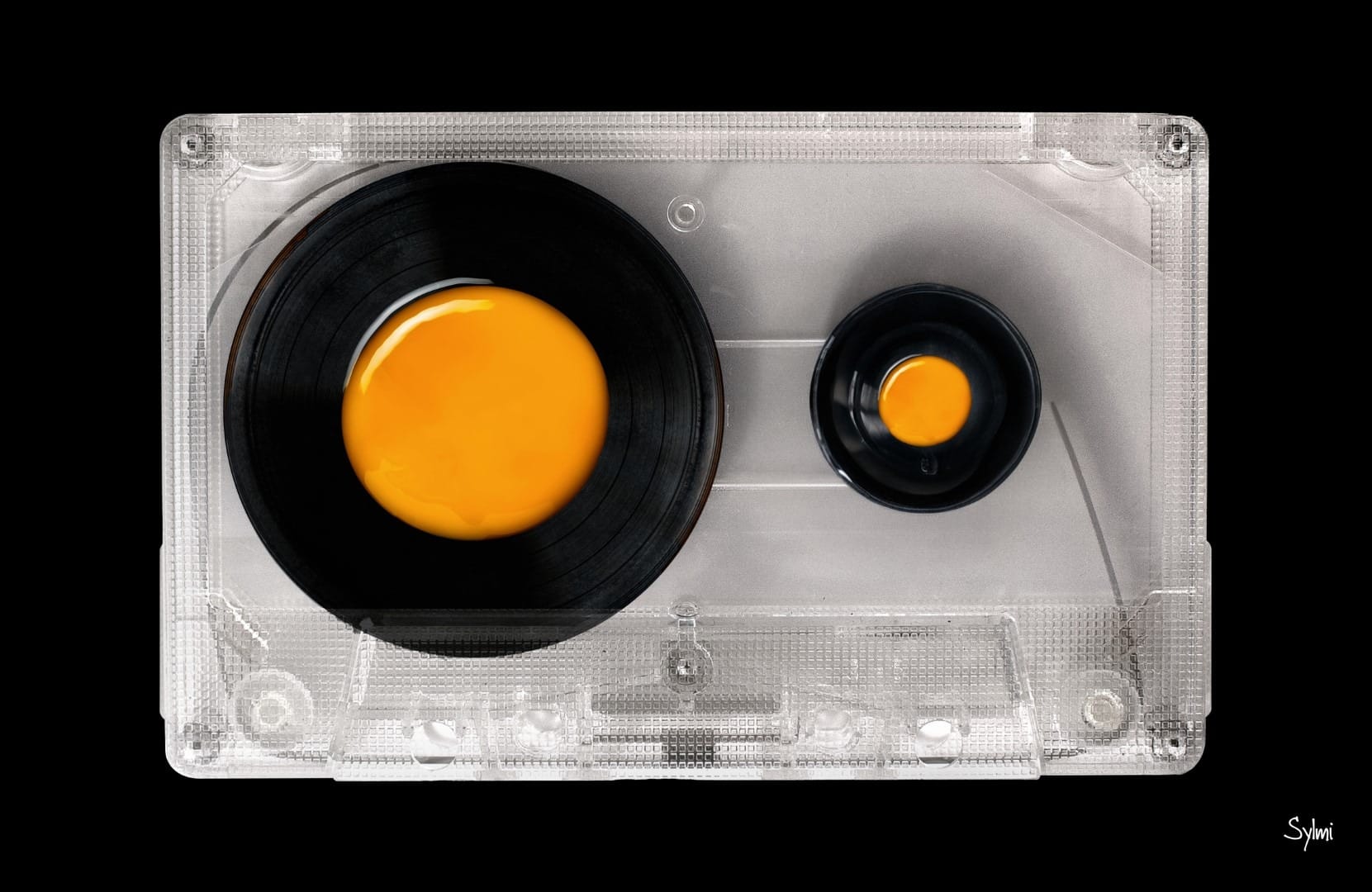 Œuf Sonore sur Bande Magnétique — poésie visuelle entre son enregistré et geste culinaire par Sylmi